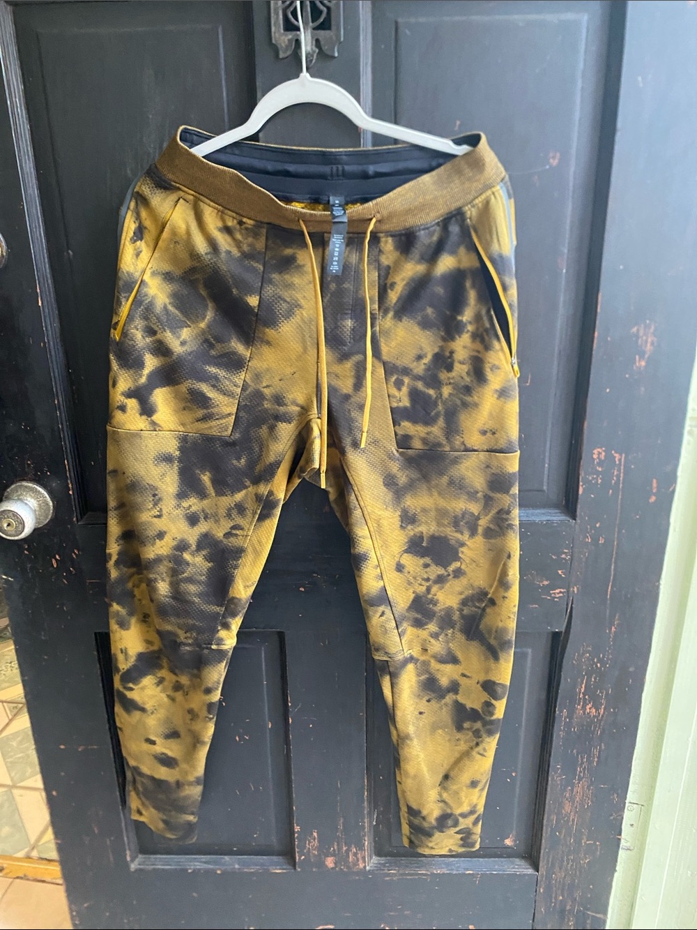 lululemon athletica Men's Tie-Dye Joggers - Mustard & Black
